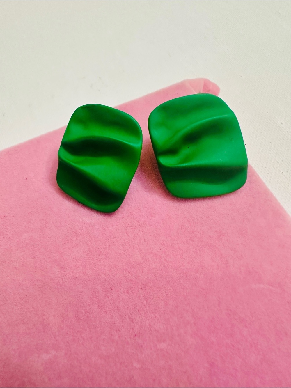 NWT Emerald Green Textured Statement Stud Earrings